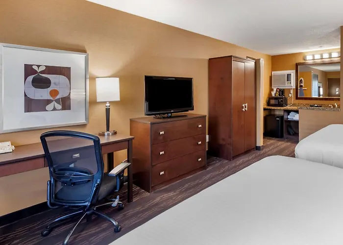Best Western Plus Stovall\'S Inn